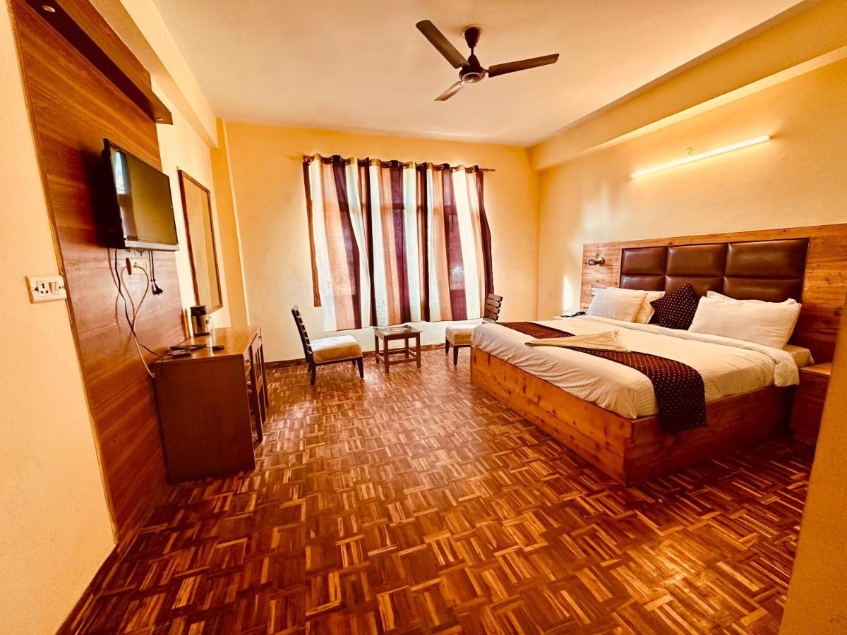 Hotel Grand Kalinga - Near Volvo Bus Stand Manali Buitenkant foto