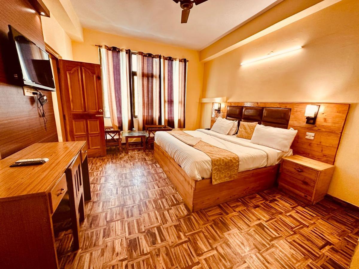 Hotel Grand Kalinga - Near Volvo Bus Stand Manali Buitenkant foto