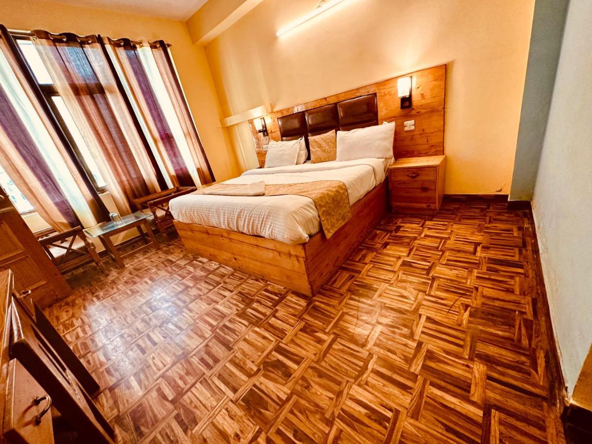 Hotel Grand Kalinga - Near Volvo Bus Stand Manali Buitenkant foto